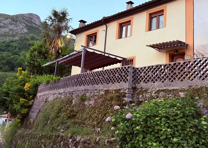 La Sierra Llerices 度假居 Onís