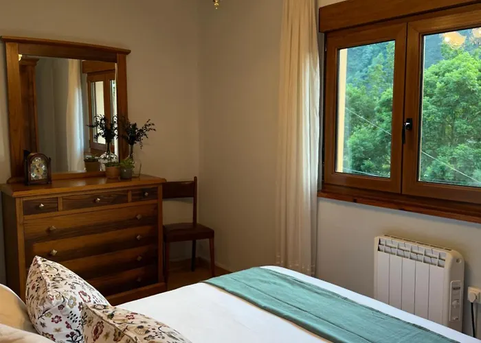 La Sierra Llerices 度假居 Onís